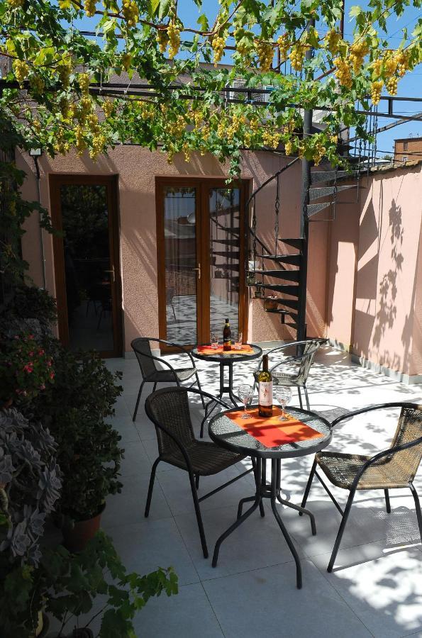 Janika Apartments Tiflis Exterior foto